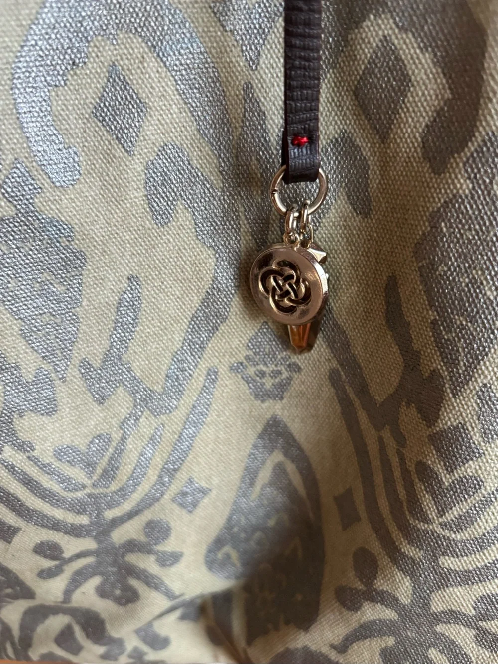 Stella & Dot Gold and Gray Patterned Tote with Dark Brown Handles